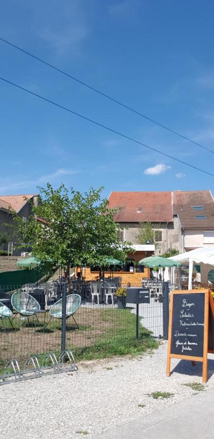 Duplex Dans La Vallee Безансон Экстерьер фото